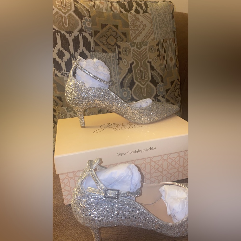 BADGLEY MISCHKA JAMILA KITTEN HEELS 👠 size 9 new - Picture 8 of 12